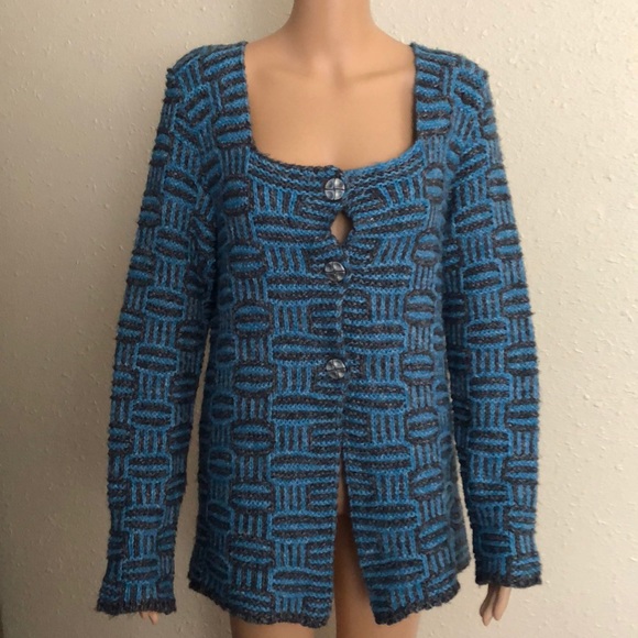 Putorti Sweater - Picture 1 of 9